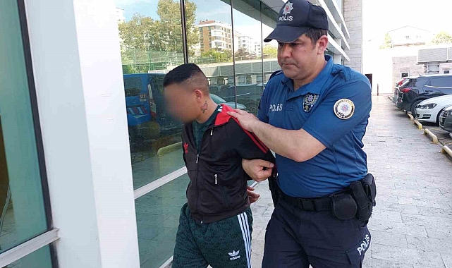 İstediği parayı alamayınca, bıçaklayıp kaçtı