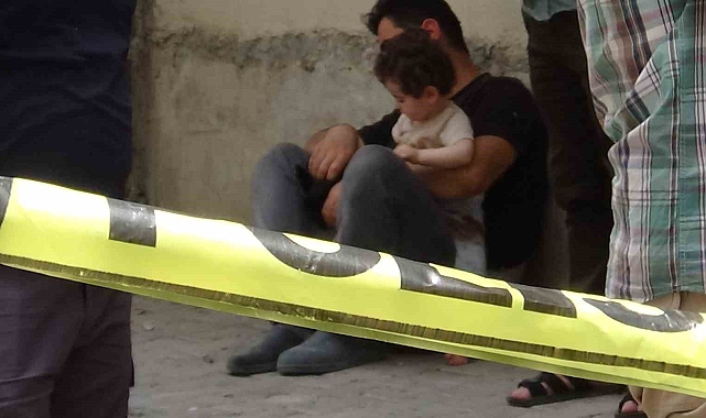 İşten eve dönen koca, karısını, yerde kanlar içerisinde bulundu