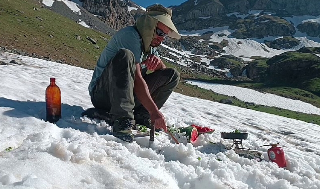 Kar üzerine pekmez keyfi