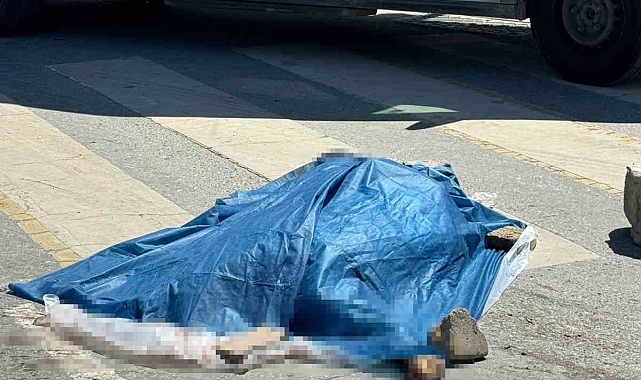 Karşıya geçmeye çalışan bisikletli bir kişiye, beton mikser çarptı