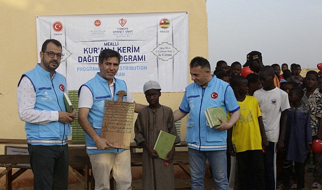 Kur&#039;an&#039; Projesiyle 21 Ülkede 80 Bin Kur&#039;an-I Kerim Hediye Etti