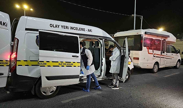 Mahsur kaldığı asansörden kurtarılmaya çalıştı asansör boşluğuna düştü