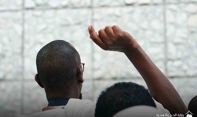 Milyonlarca Müslüman, şeytanı taşladı