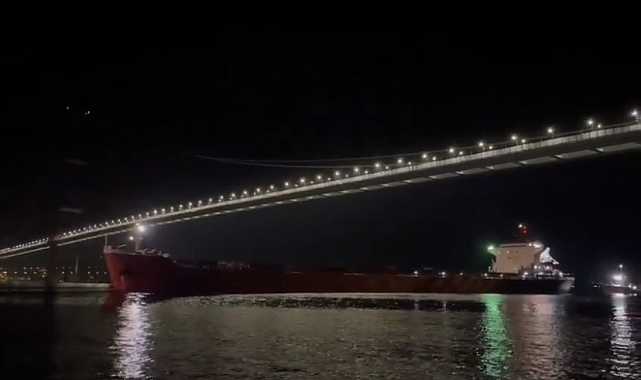 Mısır yüklü dökme yük gemisi makine arızası yaptı