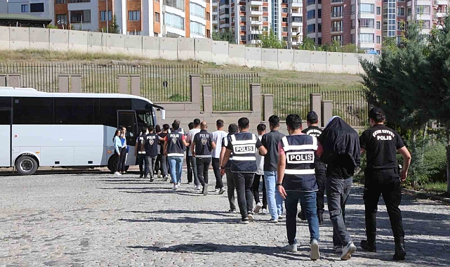 Nitelikli dolandırıcılık yapan şahıslara operasyon düzenlendi