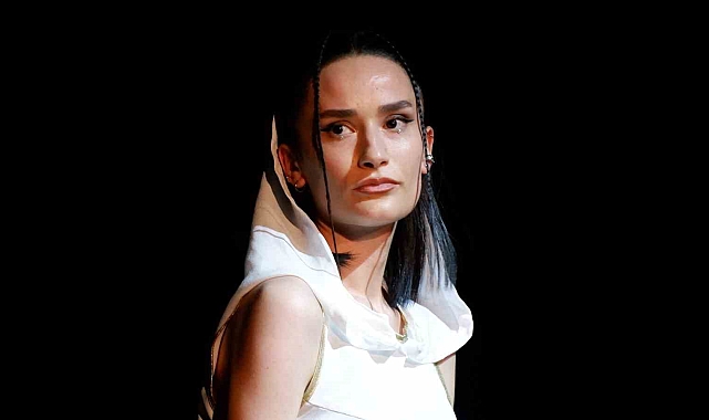 Öğrencilerin &quot;Bir Tasarım Masalı&quot; defilesi ilgiyle izlendi