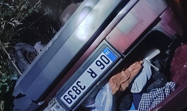 Otomobil kontrolden çıkıp devrildi