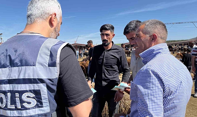 Polis ekipleri, vatandaşları dolandırıcılık konusunda uyardı