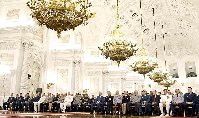 Putin: &quot; Tüm taraflarla görüşmeye hazırız&quot;