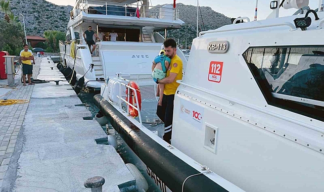 Sahil Güvenlik ekiplerinden yaralanan çocuğa tıbbi tahliye