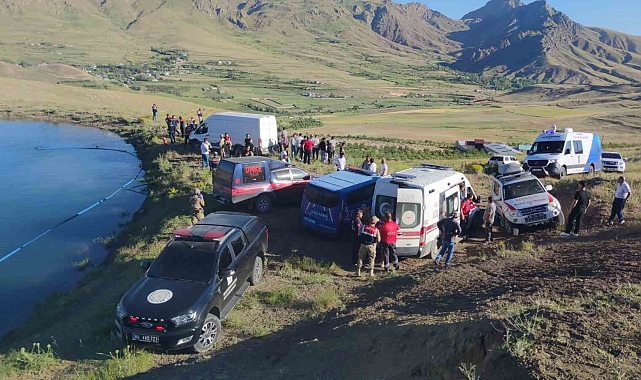Serinlemek için sulama göletine giren çocuk boğuldu
