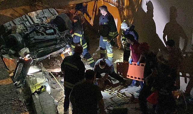 Sürücü ile yolcu tartıştı, Araç kontrolden çıkarak takla attı