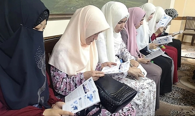 Tacikistan&#039;da başörtüsü, erkeklerin sakal uzatması ve dini bayramlar yasaklandı