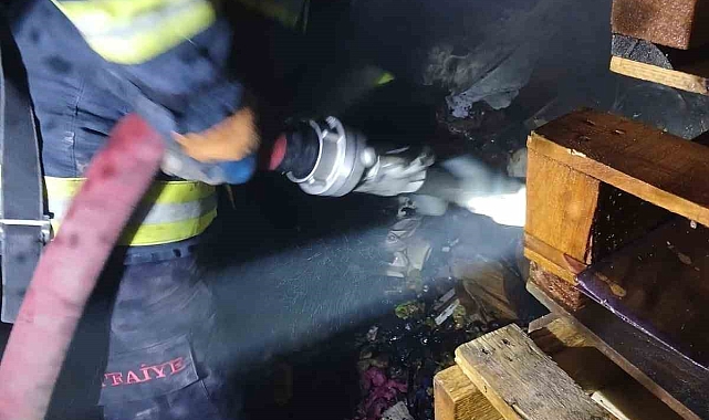 Tandır evi yanarak kullanılamaz hale geldi