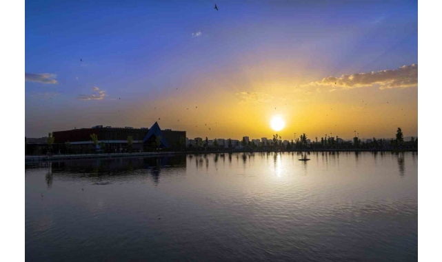 Türkiye&#039;nin en büyük biyolojik göleti, görsel şölen sunuyor