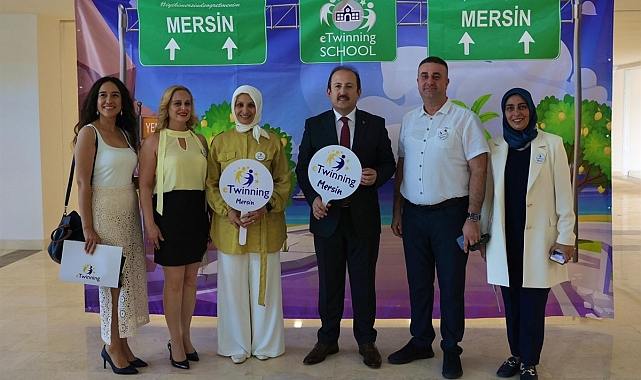 Vali Pehlivan Okul Etiketi Belge Takdim Töreni&#039;ne Katıldı