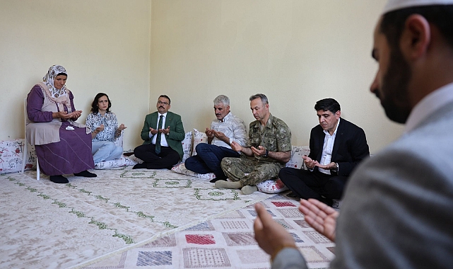 Vali Turan ve Rektör Alma'dan Şehit Ailesine Anlamlı Ziyaret