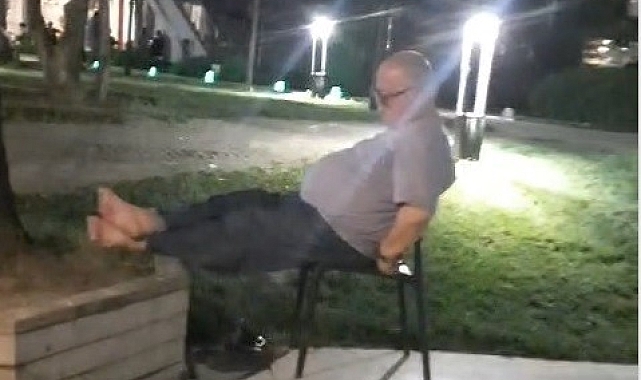 Vatandaş Çareyi Parkta Uyumakta Buldu