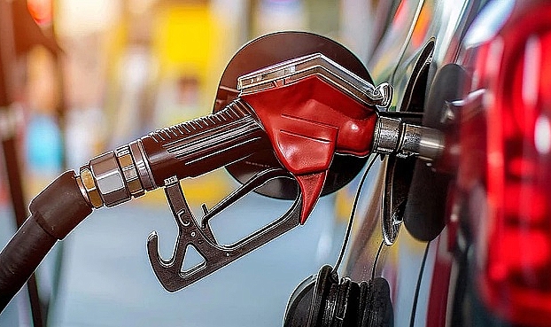 Yakıt fiyatlarında indirim bu gece pompaya yansıyacak