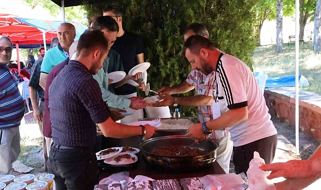 Yıllar önce yetiştirme yurdunda kalanlar, Pilav Günü ile bir araya geldi