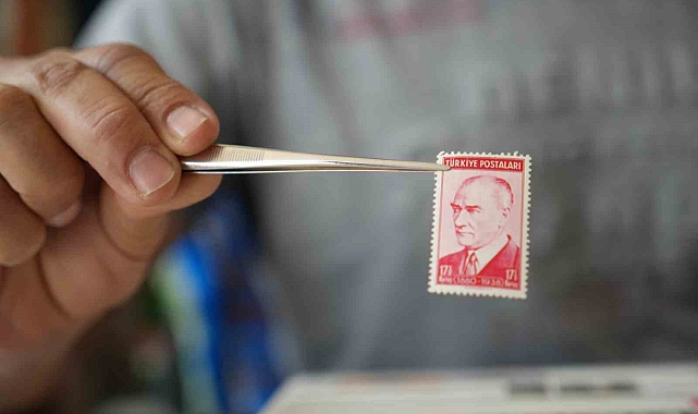 Yıllardır biriktirdiği pul koleksiyonuyla, dükkan açmayı planlıyor