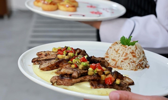 &#039;Yöresel Mutfaklar Uygulama Sınavı&#039;nda, öğrenciler kıyasıya yarıştı