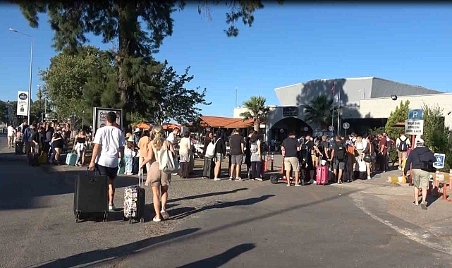 Yunanistan&#039;ın Midilli Adası&#039;na, Türkler akın etti