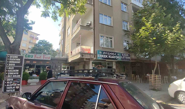 2 çocuk babası evinde ölü bulundu