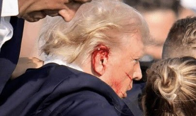 ABD Başkan Adayı Trump&#039;ın seçim mitinginde silahlı saldırı paniği