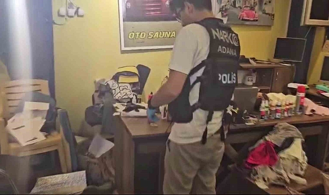 Adana&#039;da narkotik polislerince uyuşturucu operasyonu