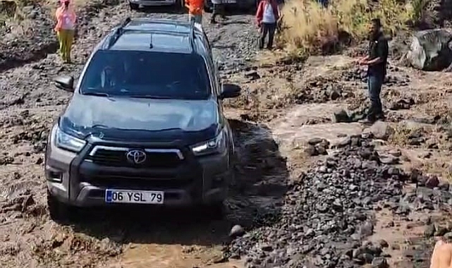 Ağrı Dağı&#039;nda etkili olan şiddetli sağanak yağışlar, sel felaketine yol açtı