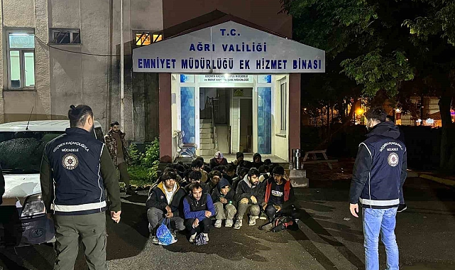 Ağrı&#039;da 32 Afgan ve Pakistan uyruklu göçmen yakalandı