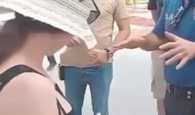 Antalya&#039;da bir turist 2 bardak nar suyuna bin 200 TL ödedi