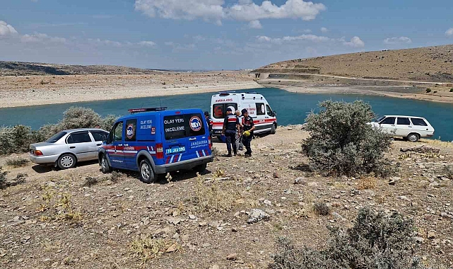 Balık tutmaya giden 55 yaşındaki adam aracının yanında ölü bulundu