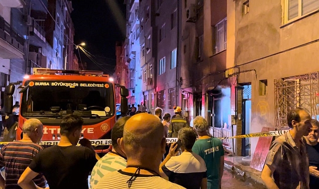 Bursa&#039;da, 4 katlı binadakiler korku dolu anlar yaşadı