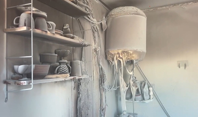 Depremzede vatandaşların yaşadığı konteyner yangında zarar gördü