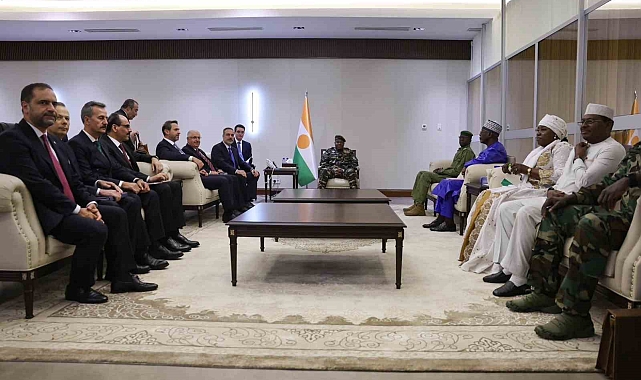 Dışişleri Bakanı Fidan, Nijer Devlet Başkanı Tiani ile görüştü