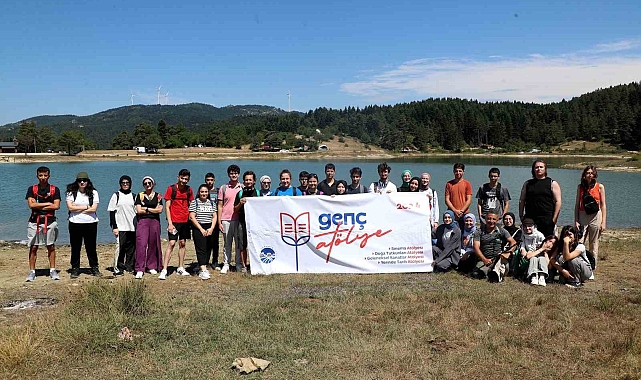 Doğa tutkunu gençler Karagöl Yaylası&#039;nda unutulmaz bir gün yaşadı