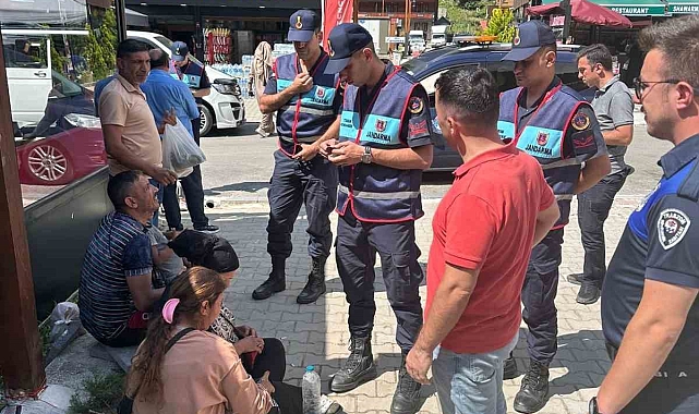 Dünyaca ünlü turizm merkezi Uzun Göl&#039;de dilenci operasyonu