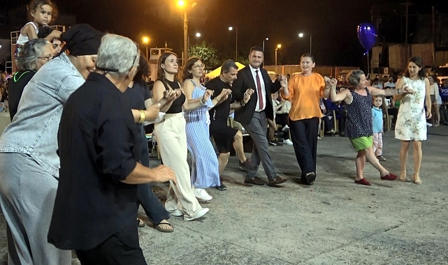 Dünyanın en iyi ahşap tekneleri görücüye çıktı, kadınlar gövde gösterisi yaptı