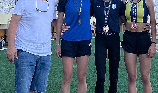 Eda Nur Tulum 400 metre Gençler kategorisinde Türkiye Şampiyonu oldu