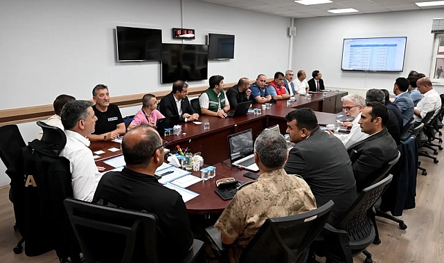 Erzurum Valisi Mustafa Çiftçi başkanlığında AFAD Kriz Merkezi&#039;nde toplantı gerçekleştirildi