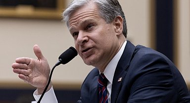 FBI Direktörü Wray: " Saldırgan mitingden 2 saat önce alanda yaklaşık 11 dakika boyunca dron uçurdu"
