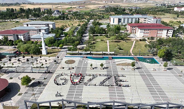 Filistin&#039;e yapılan saldırılara dikkat çekmek amacıyla  &quot;Gazze&quot; koreografisi oluşturdu