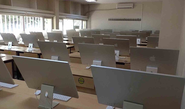 Fırat Üniversitesine 50 adet bilgisayardan oluşan yeni bir laboratuvar daha eklendi