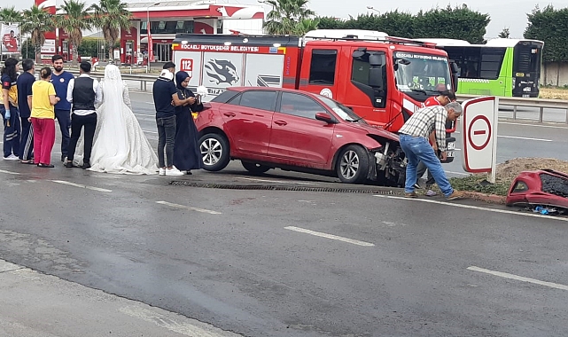 Fotoğraf çekimi için yola çıkan gelin ve damat düğüne saatler kala kaza yaptı
