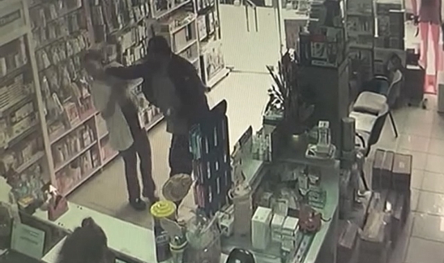 Geldiği eczanede stajyere tokat atarak saldırdı