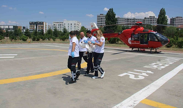 Helikopter ambulanslar Ferah bebeğin gözü için havalandı