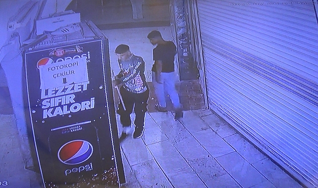 Hırsızların rahat tavırları dikkat çekti