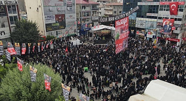 Iğdır’da Hz. Hüseyin ve 72 yareni dua ve gözyaşıyla anıldı